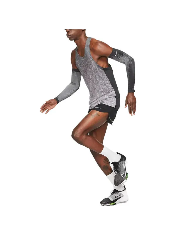 Майка Nike Running Run Division Pinnacle Tank 'Grey Black' — изображение 3 из 4, черный/серый/мульти