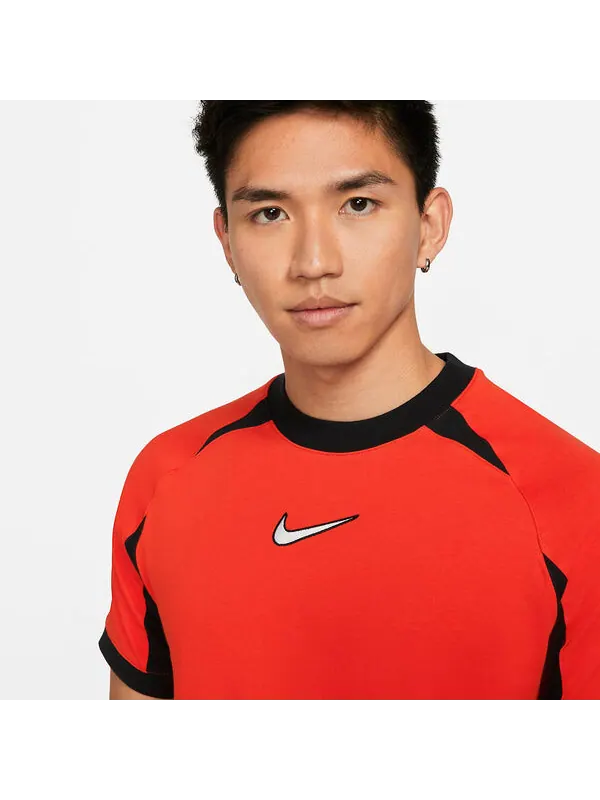 Футболка домашняя футболка с коротким рукавом Nike — изображение 2 из 4, красный/мульти