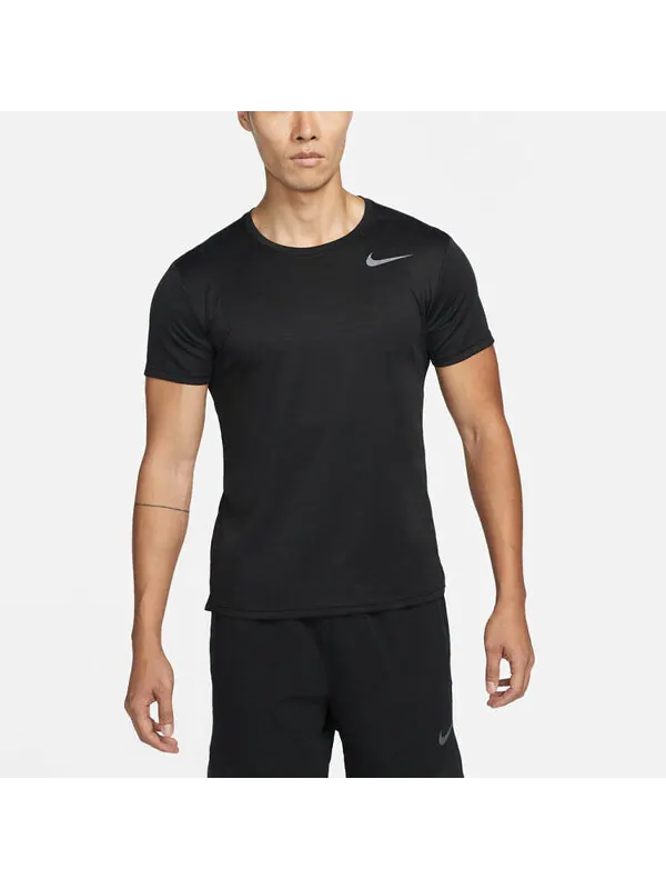 Футболка men's running training quick dry sports round neck short sleeve black t-shirt Nike — изображение 3 из 4, черный