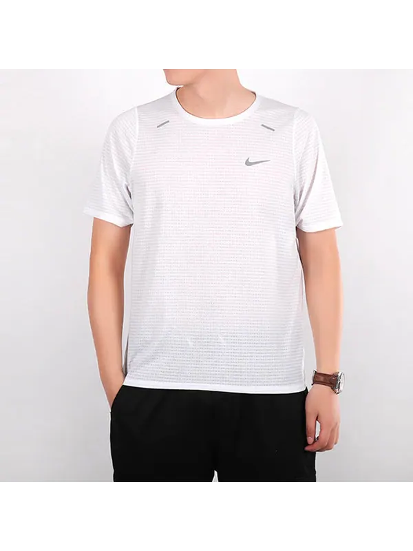 Футболка logo pattern training sports short sleeve white Nike — изображение 2 из 4, белый