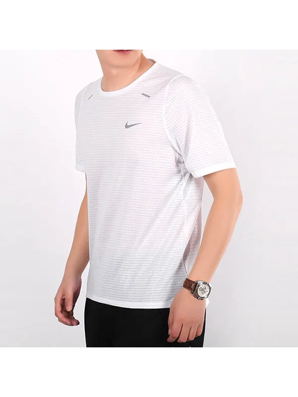 Футболка logo pattern training sports short sleeve white Nike — изображение 4 из 4, белый