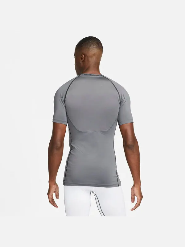 Футболка Nike Pro Dri-FIT Tight Short Sleeve Tops 'Grey' — изображение 4 из 4, серый