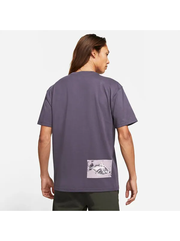 Футболка acg nature tee Nike — изображение 3 из 4, фиолетовый