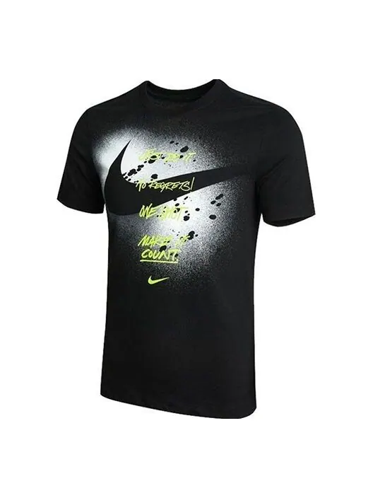 Футболка m nk graphic ss футболка с большим принтом алфавита спортивная с коротким рукавом Nike — изображение 1 из 4, черный