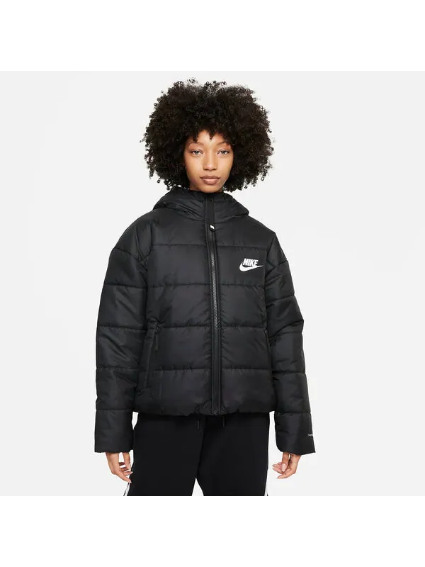 Куртка (WMNS) Nike Sportswear Therma-Fit Repel Hooded Puffer Jacket 'Black' — изображение 2 из 4, черный
