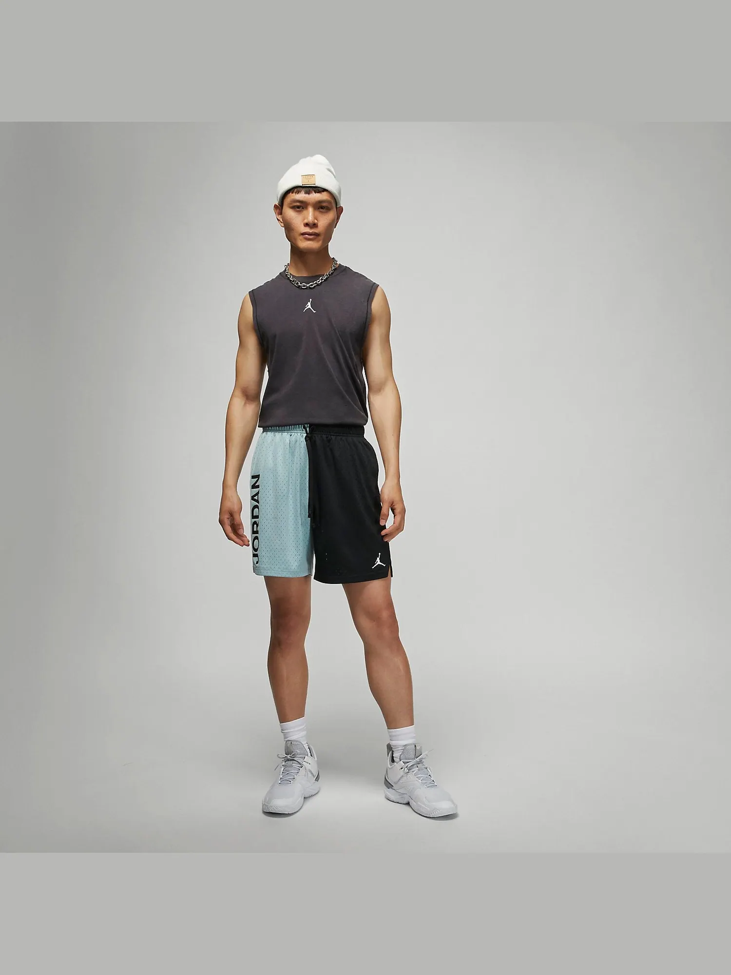 Спортивный топ Air Jordan Dri-FIT Sport Sleeveless Top 'Black White' DM1827-010 — изображение 5 из 5, белый
