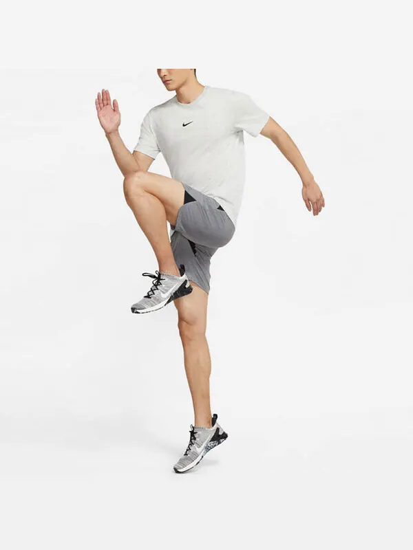 Футболка мужские Nike — изображение 3 из 3, серый