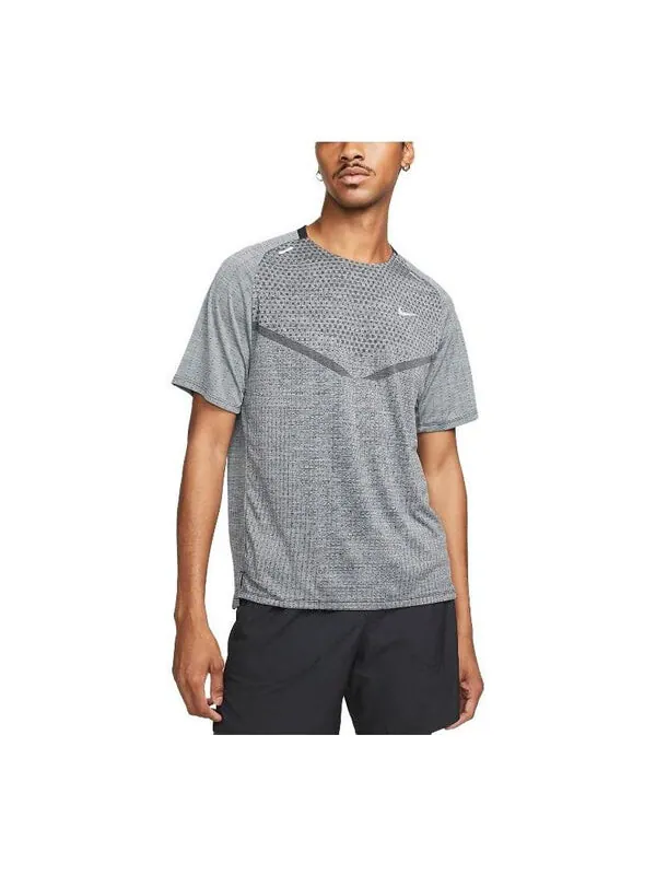 Футболка Nike Tech Knit Ultra Short-Sleeve 'Grey' — изображение 1 из 4, серый