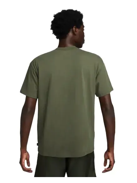 Футболка Nike Sportswear Premium Essentials LogoT Cargo khaki — изображение 3 из 3, хаки