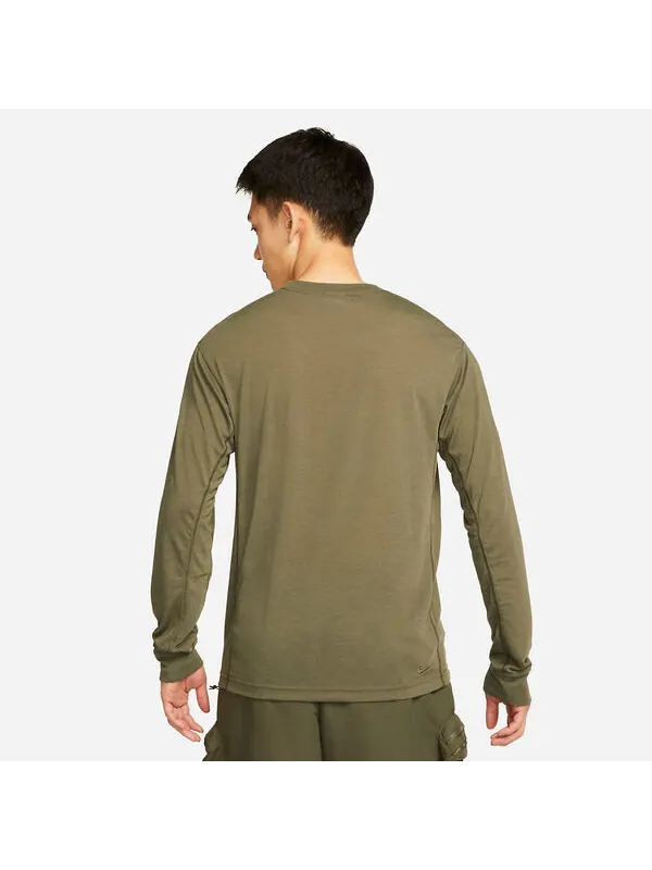 Футболка Dri Fit Acg Logo с длинным рукавом Nike — изображение 2 из 4, оливковый зеленый/белый