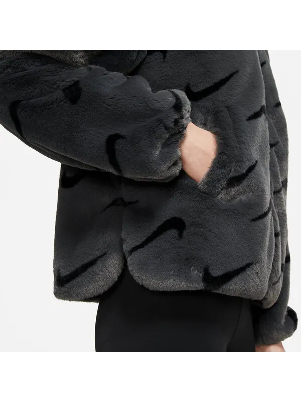 Куртка Nike Sportswear Printed Plush — изображение 4 из 4, темный серый