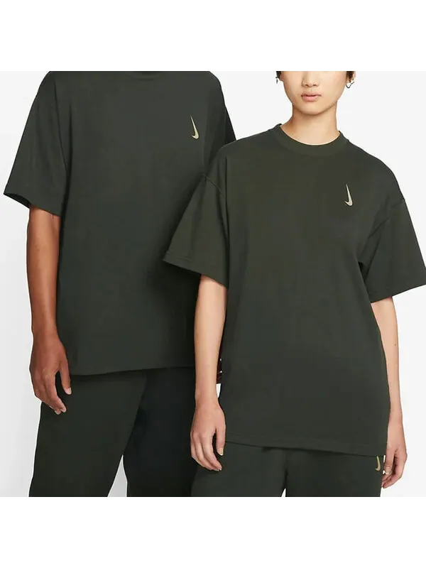 Футболка Nike x Billie Eilish Tee Asia Sizing 'Sequoia' — изображение 3 из 4, секуоя