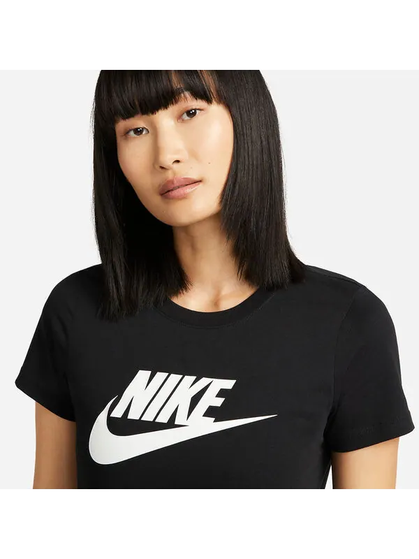 Футболка (WMNS) Nike Sportswear Essentials Logo T-Shirt 'Black' — изображение 2 из 3, черный/белый