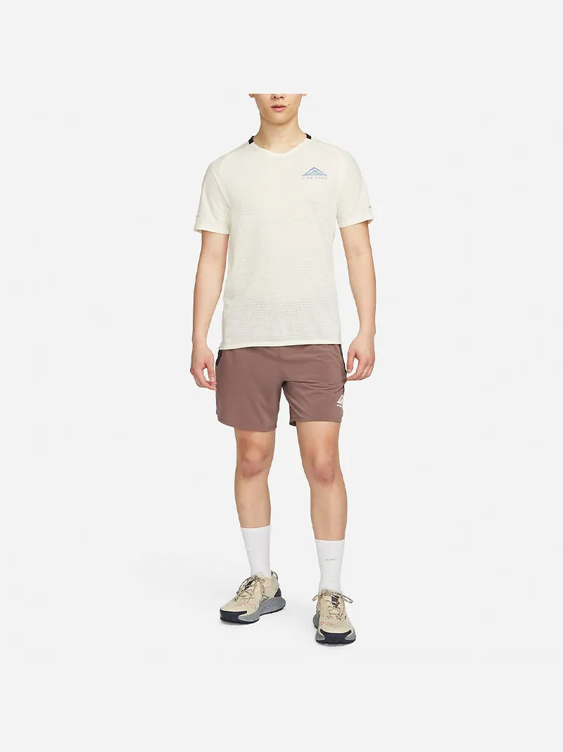 Футболка Nike Dri-FIT Trail Solar Chase Short Sleeve Trail Running T-Shirt 'Coconut Milk' — изображение 3 из 3, бежевый
