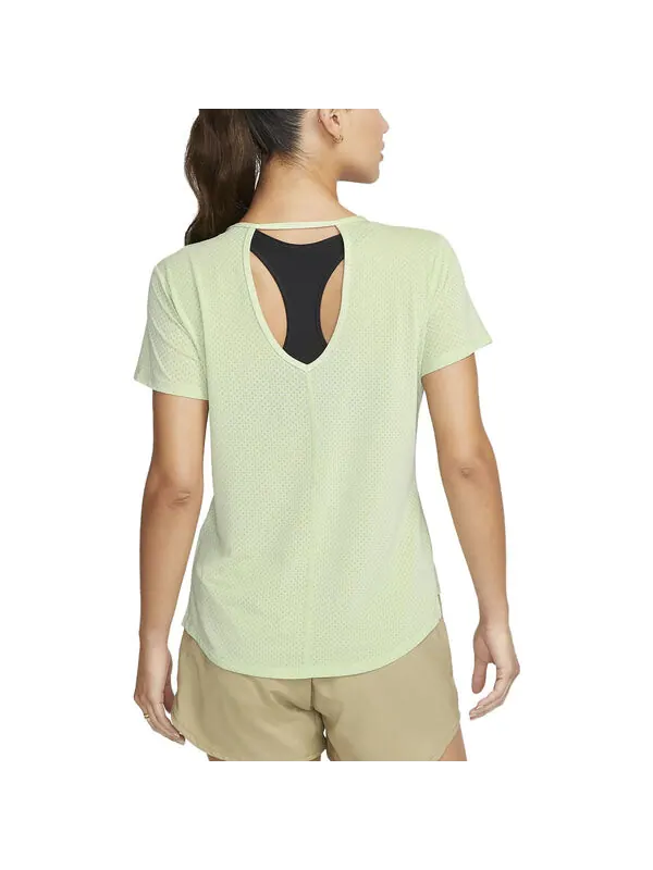 Футболка (WMNS) Nike Dri-Fit One Breathe T-shirt 'Oil Green' — изображение 2 из 3, зеленый