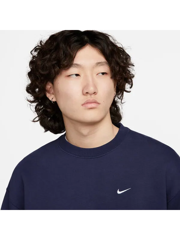 Толстовка Nike Solo Swoosh Fleece Crew 'Midnight Navy' — изображение 2 из 3, синий