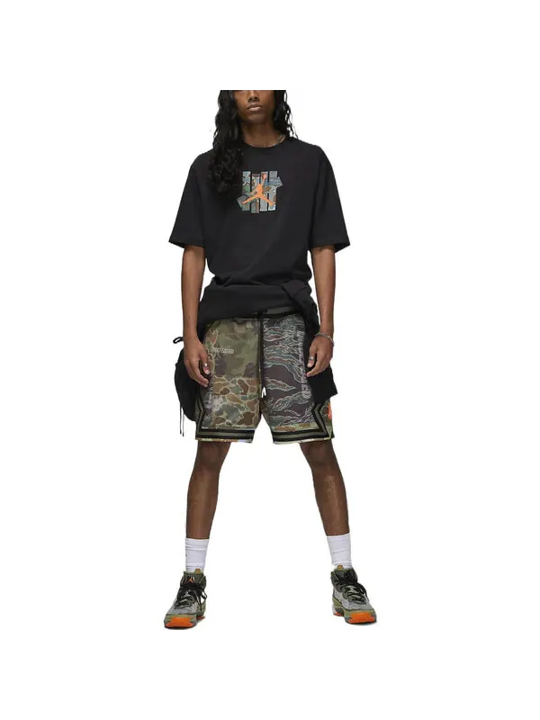 Футболка tee x undefeated Air Jordan — изображение 3 из 3, белый/черный/серый