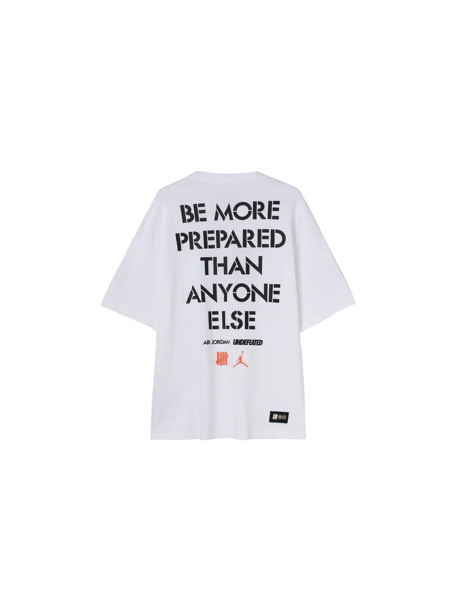 Футболка Air Jordan x Undefeated T-Shirt 'White' — изображение 2 из 4, белый