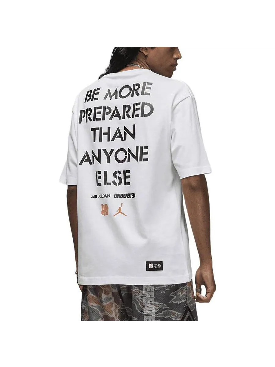 Футболка Air Jordan x Undefeated T-Shirt 'White' — изображение 4 из 4, белый
