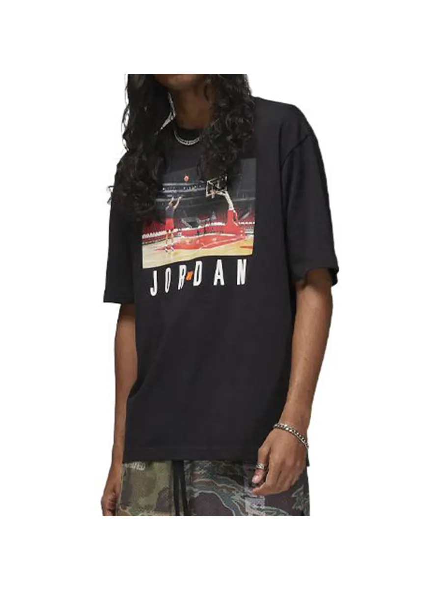 Футболка Air Jordan x Undefeated T-Shirt Asia Sizing 'Black' — изображение 4 из 5, черный