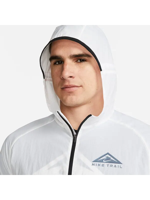 Куртка Nike Trail Aireez lightweight trail running jacket 'White' — изображение 2 из 4, белый