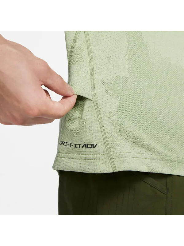 Футболка Nike Dri-FIT ADV A.P.S. Short-Sleeved Fitness Top 'Olive Aura' — изображение 3 из 4, зеленый