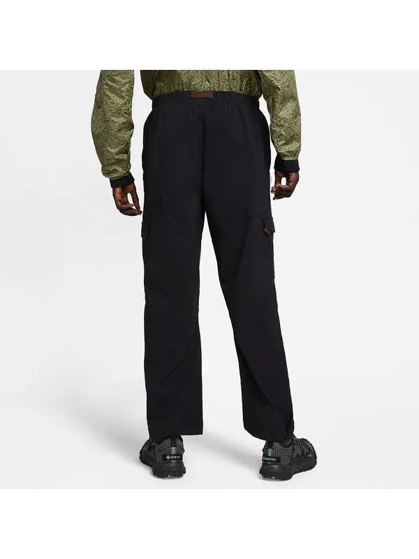 Брюки Nike ACG Caps Cargo Pants 'Black' — изображение 2 из 4, черный/белый