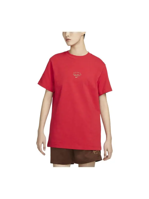 Футболка (WMNS) Nike Sportswear Short-Sleeve T-Shirt 'University Red' — изображение 1 из 4, красный
