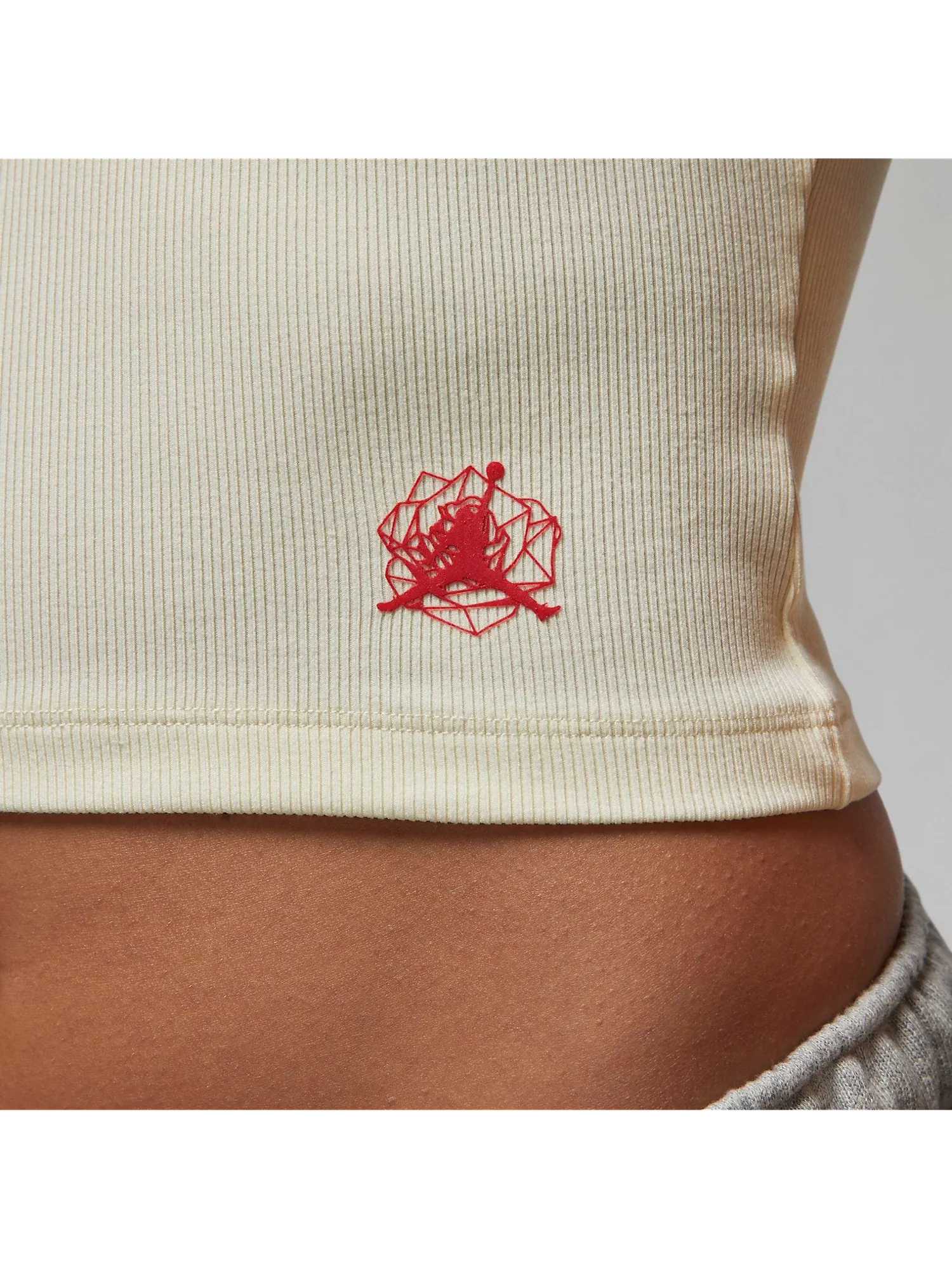 Спортивный топ (WMNS) Air Jordan x Teyana Taylor Tank Top 'Coconut Milk' FB2630-113 — изображение 3 из 3, кокосовое молоко