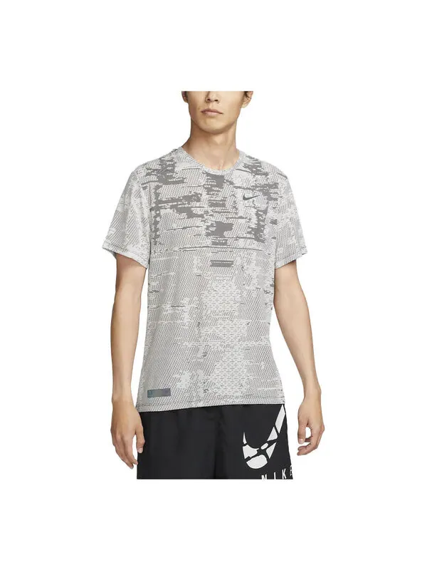 Футболка techknit ultra dri fit футболка Nike — изображение 1 из 3, серый