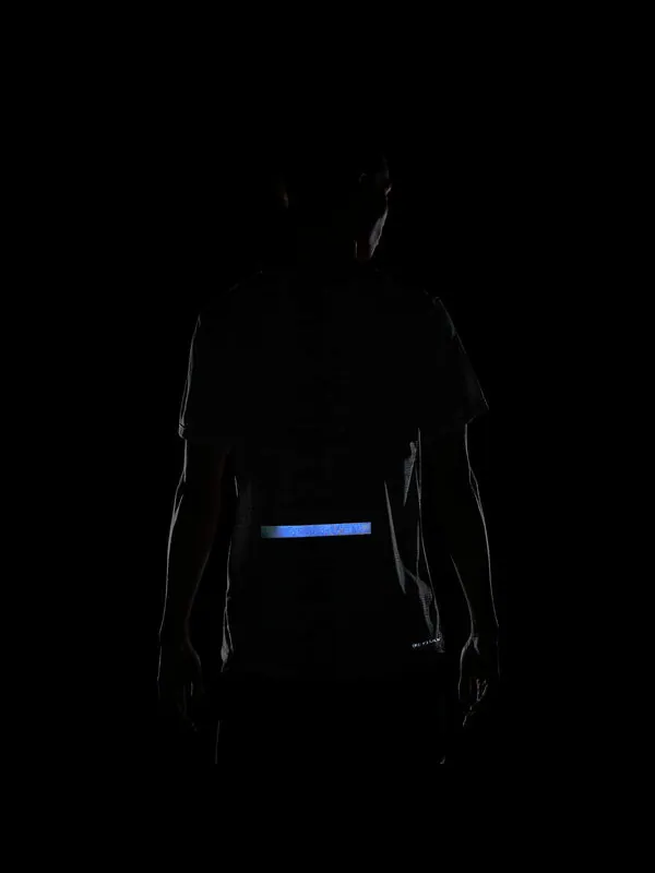 Футболка techknit ultra dri fit футболка Nike — изображение 2 из 3, серый