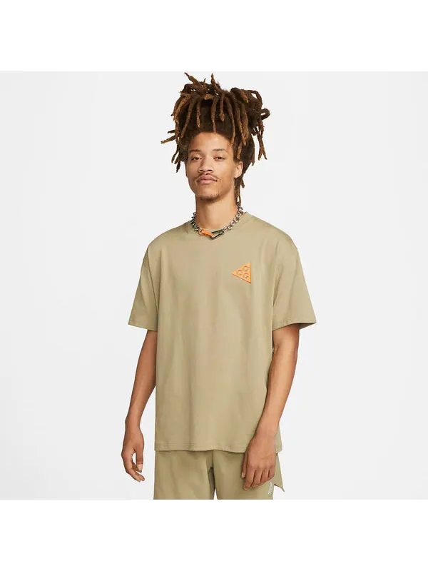 Футболка Nike ACG Vortex T-Shirt 'Neutral Olive' — изображение 2 из 4, оливковый