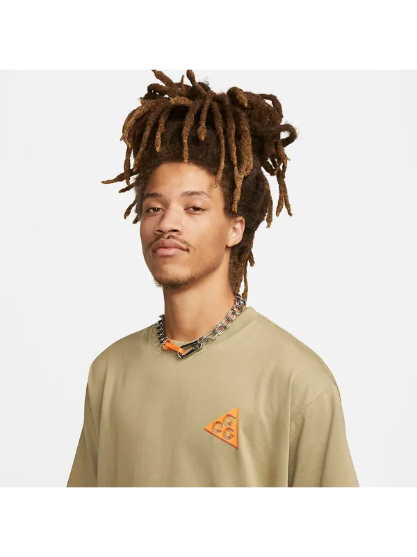 Футболка Nike ACG Vortex T-Shirt 'Neutral Olive' — изображение 3 из 4, оливковый/зеленый/мульти