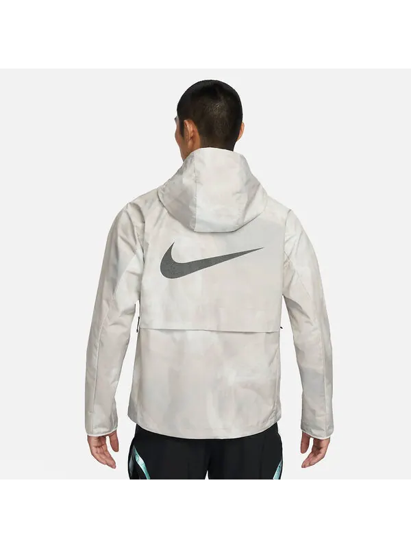 Куртка storm fit running division беговая куртка Nike — изображение 2 из 4, серый/белый
