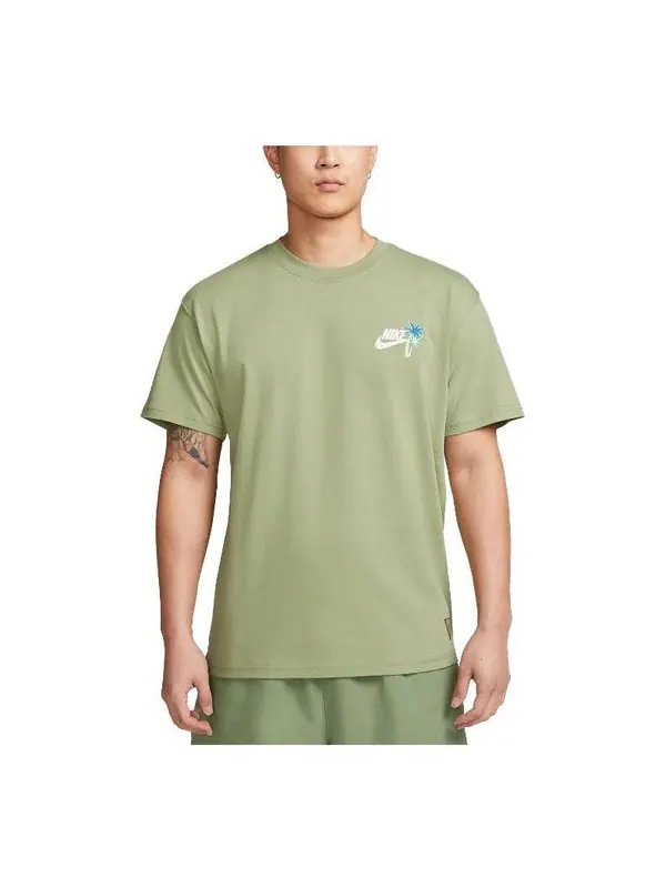 Футболка sportswear graphic t-shirt (asia sizing) 'oil green' Nike — изображение 1 из 3, зеленый