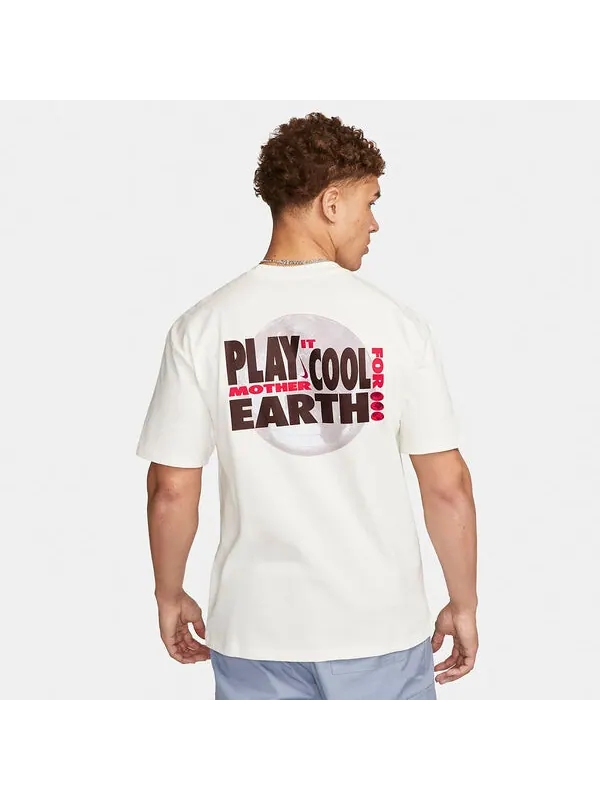 Футболка Nike Sportswear Earth T-Shirt 'White' — изображение 4 из 4, белый/мульти