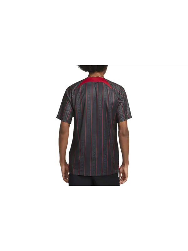 Майка Nike LeBron x Liverpool F.C. Dri-FIT Stadium Soccer Jersey 'Anthracite Gym Red', цвет — изображение 2 из 3, красный