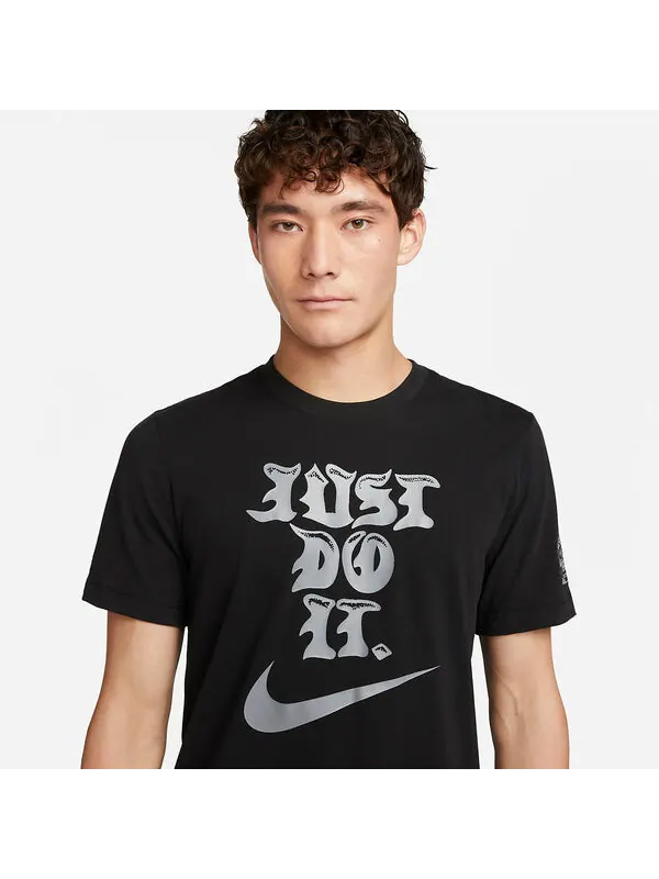 Футболка Nike Dri-Fit Graphic Fitness T-Shirt 'Black' — изображение 2 из 4, черный/мульти