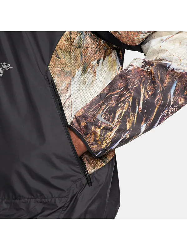 Куртка Nike x NOCTA Running Jacket 'Black Baroque Brown' — изображение 3 из 4, черный/коричневый
