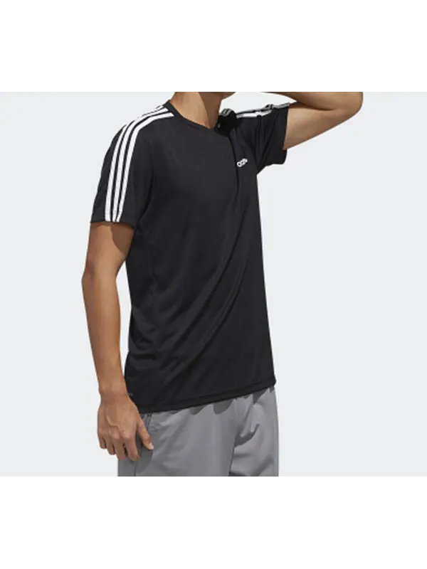 Футболка stripe logo alphabet short sleeve black Adidas — изображение 3 из 4, черный
