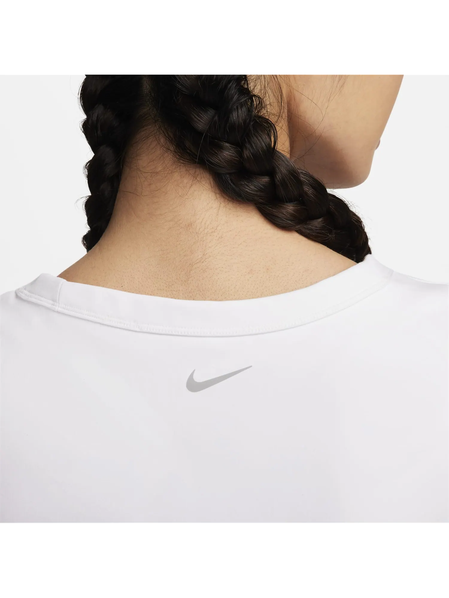 Футболка (WMNS) Nike One Fitted Dri-FIT Cropped T-Shirt Asia Sizing 'White' — изображение 4 из 5, белый