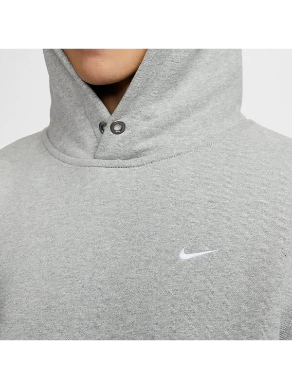 Толстовка спортивная одежда solo swoosh флисовый свитер с капюшоном Nike — изображение 2 из 4, серый