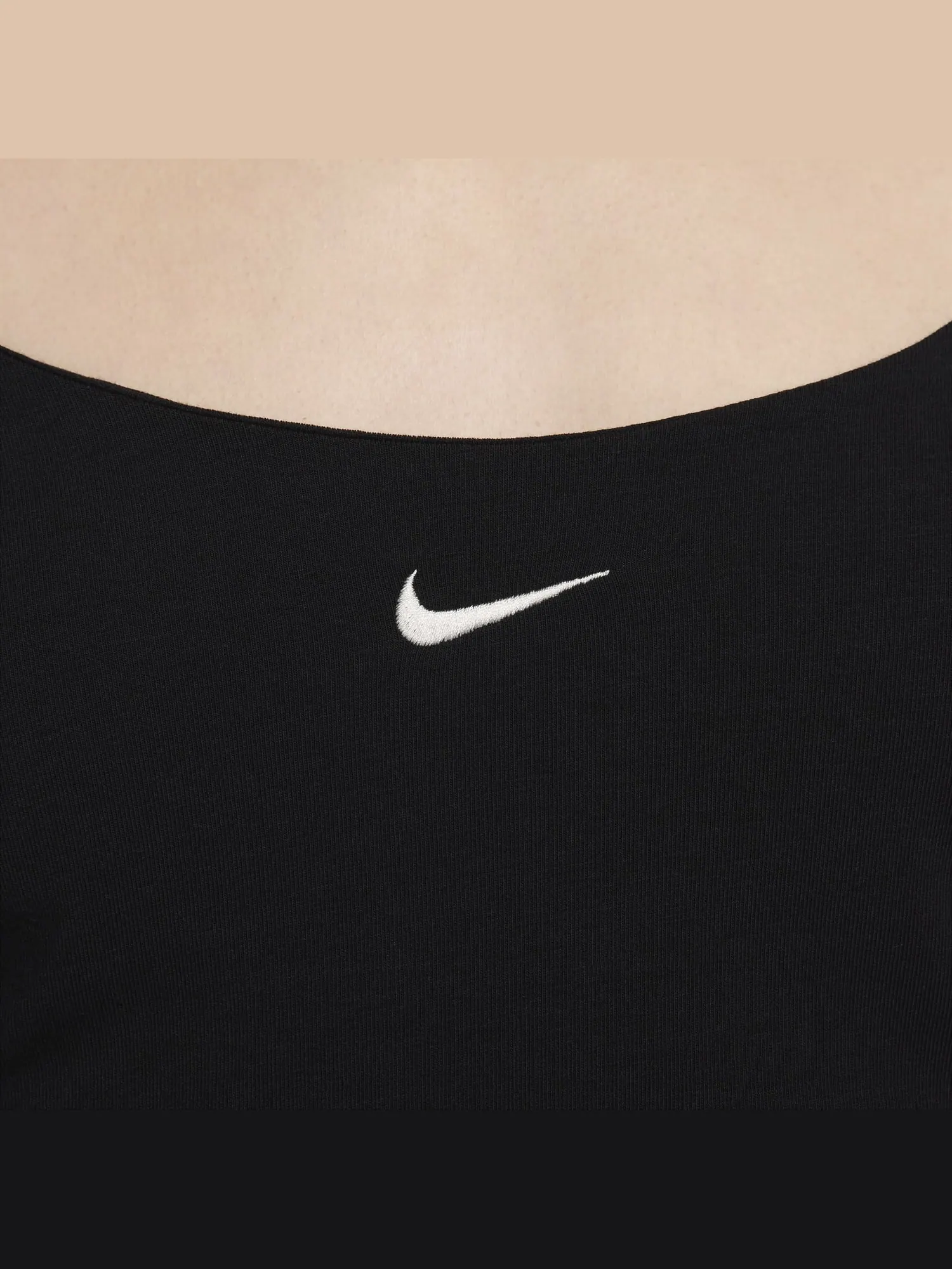 Топ (WMNS) Nike Sportswear Chill Knit Top 'Black' — изображение 4 из 4, черный