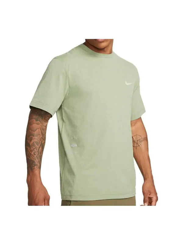 Футболка Nike Dri-FIT UV Hyverse Spnt 'Green' — изображение 1 из 4, зеленый/мульти