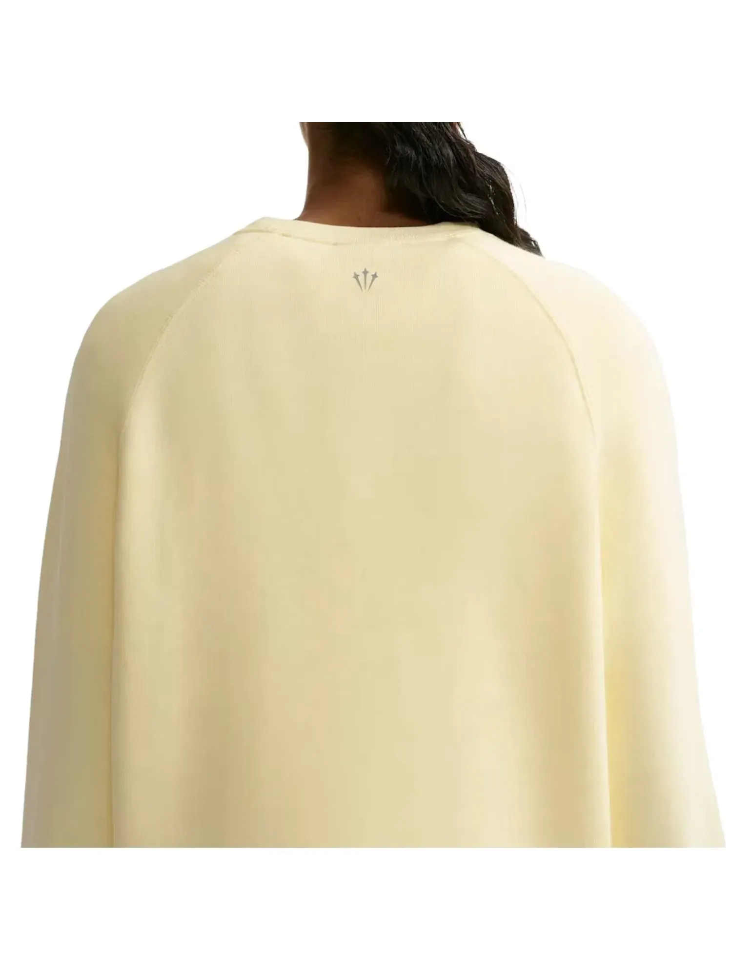 Мужская футболка с флисовым воротником Nike NOCTA Fleece CS Crew Alabaster Stealth — изображение 2 из 6, желтый