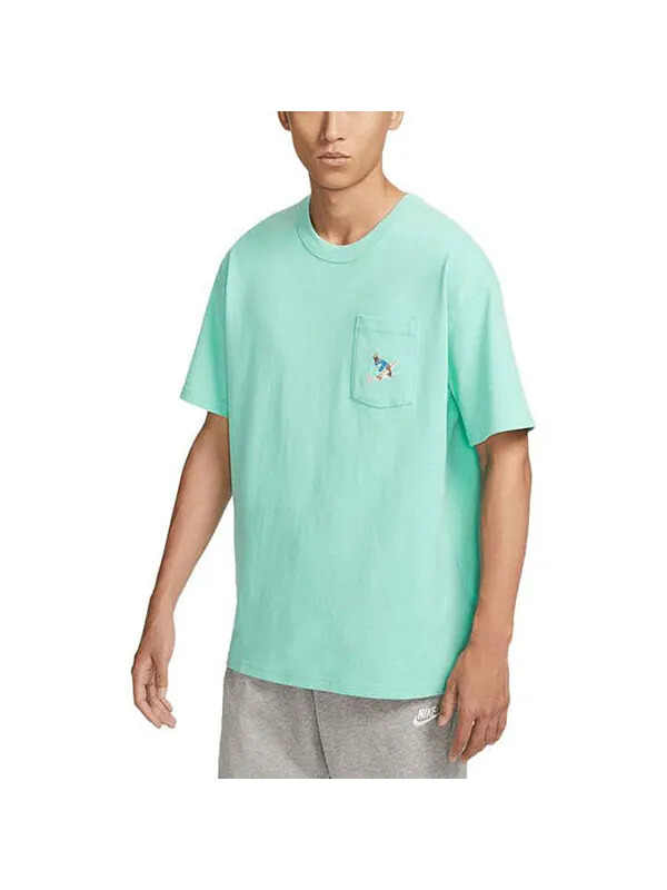 Футболка Nike Sportswear Premium Essential Pocket T-Shirt 'Lake Green' — изображение 4 из 4, зеленый/мульти