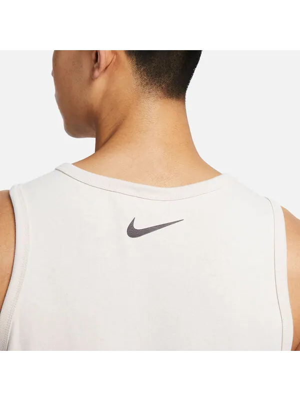 Футболка Nike Just Do It Cartoon T-Shirts 'Grey' — изображение 3 из 4, серый/мульти