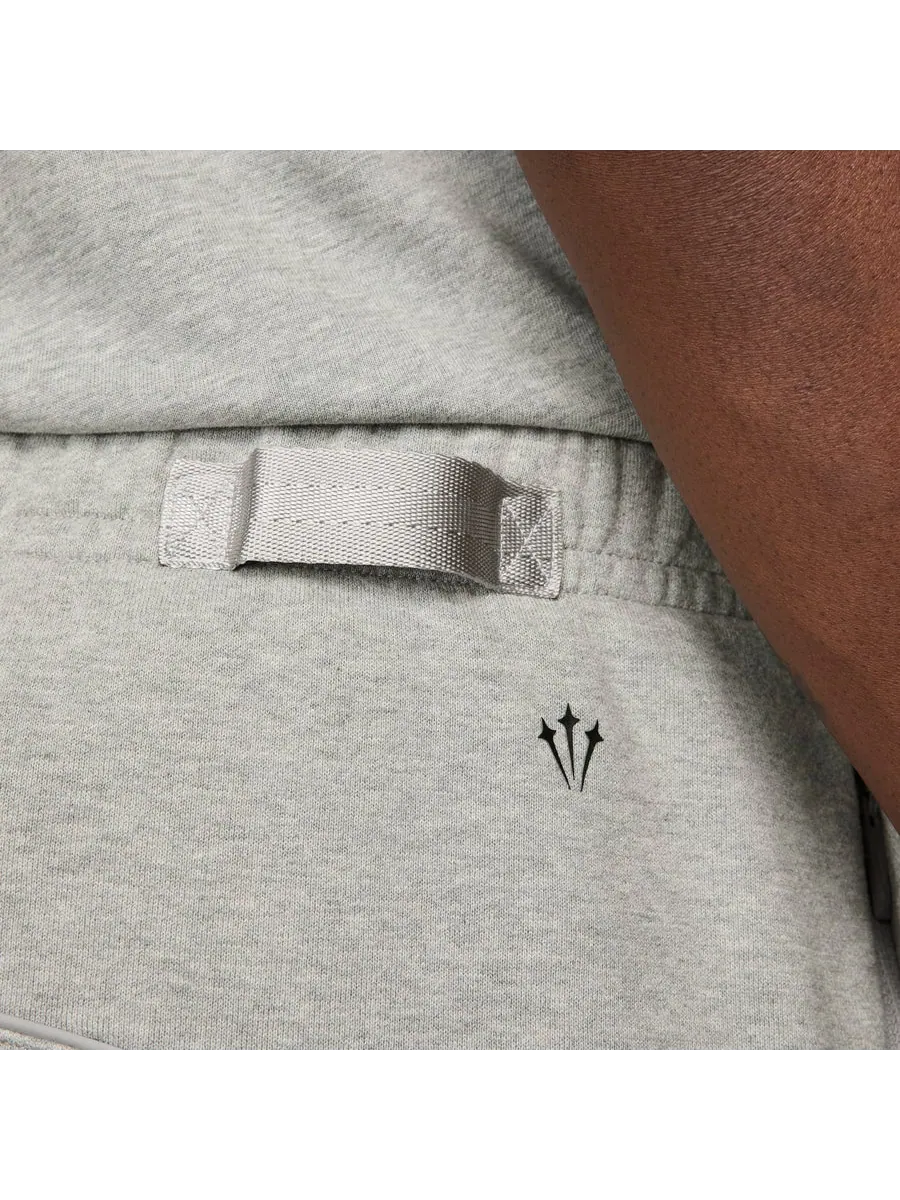Спортивные брюки Nike x NOCTA Cardinal Stock Open Hem Fleece Pant 'Grey' — изображение 4 из 6, серый