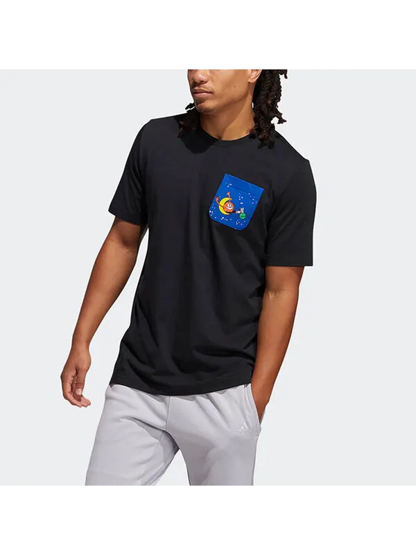 Футболка lil stripe pckt cartoon printing basketball sports round neck short sleeve black Adidas — изображение 4 из 4, черный