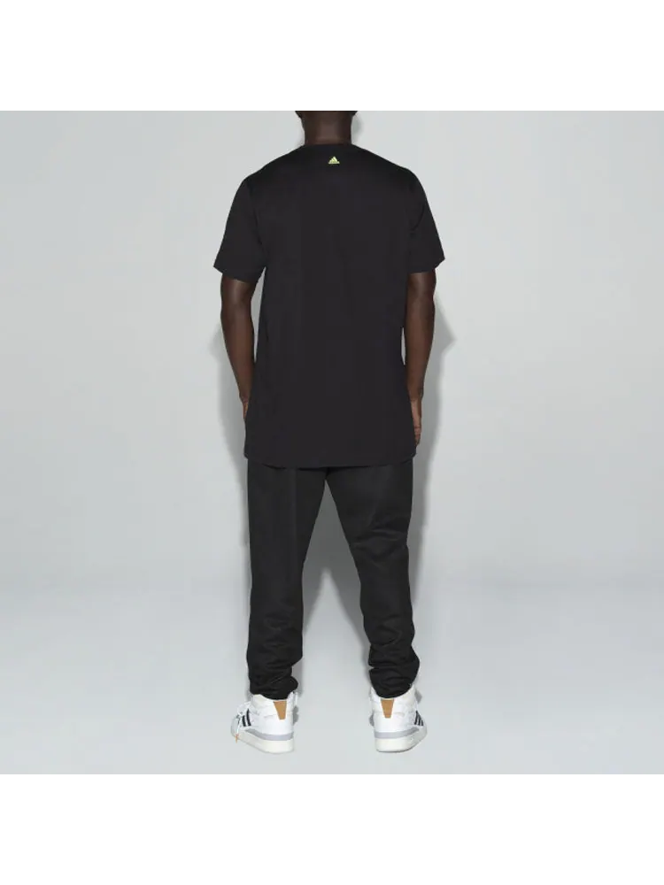 Футболка adidas originals x Ivy Park 4 Crossover Embroidered Logo Round Neck Short Sleeve Black T-Shirt — изображение 4 из 7